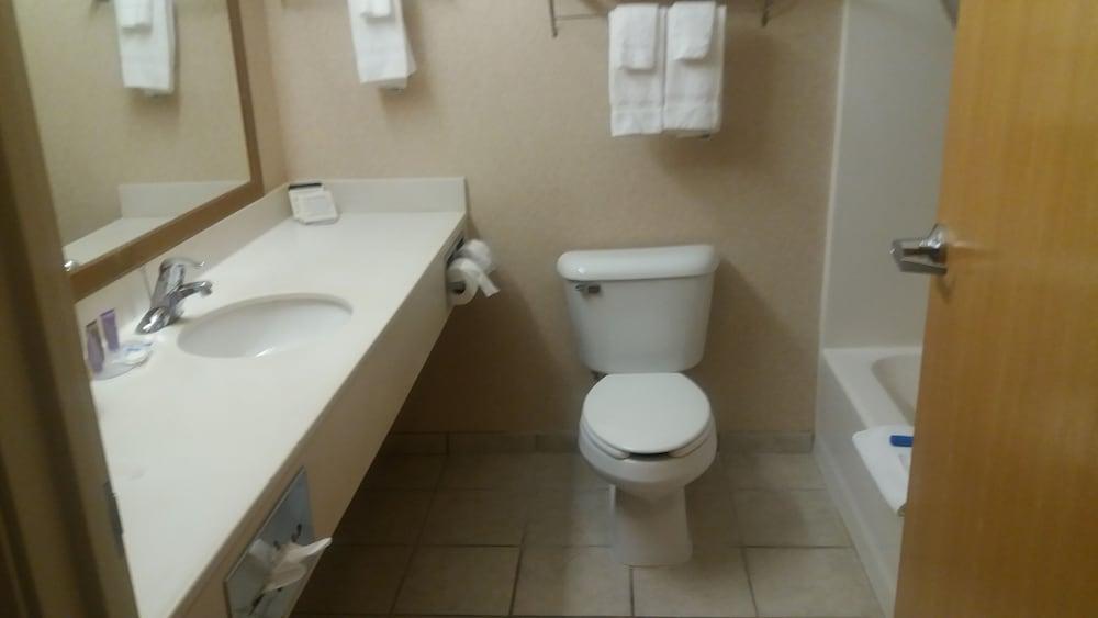 Rodeway Inn & Suites Tomahawk Exterior foto