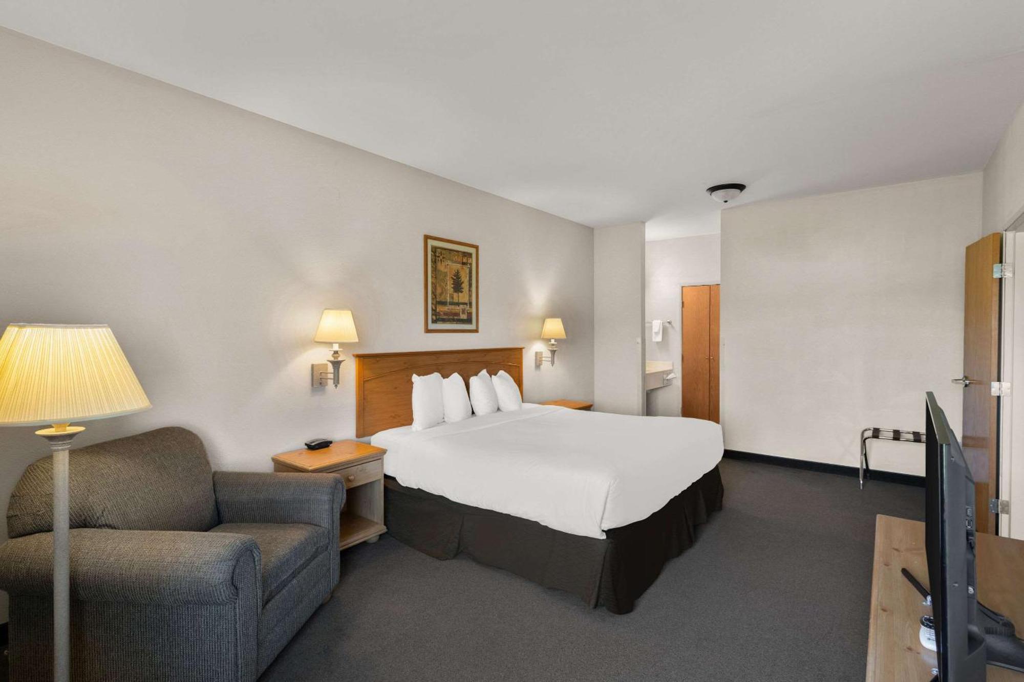 Rodeway Inn & Suites Tomahawk Exterior foto
