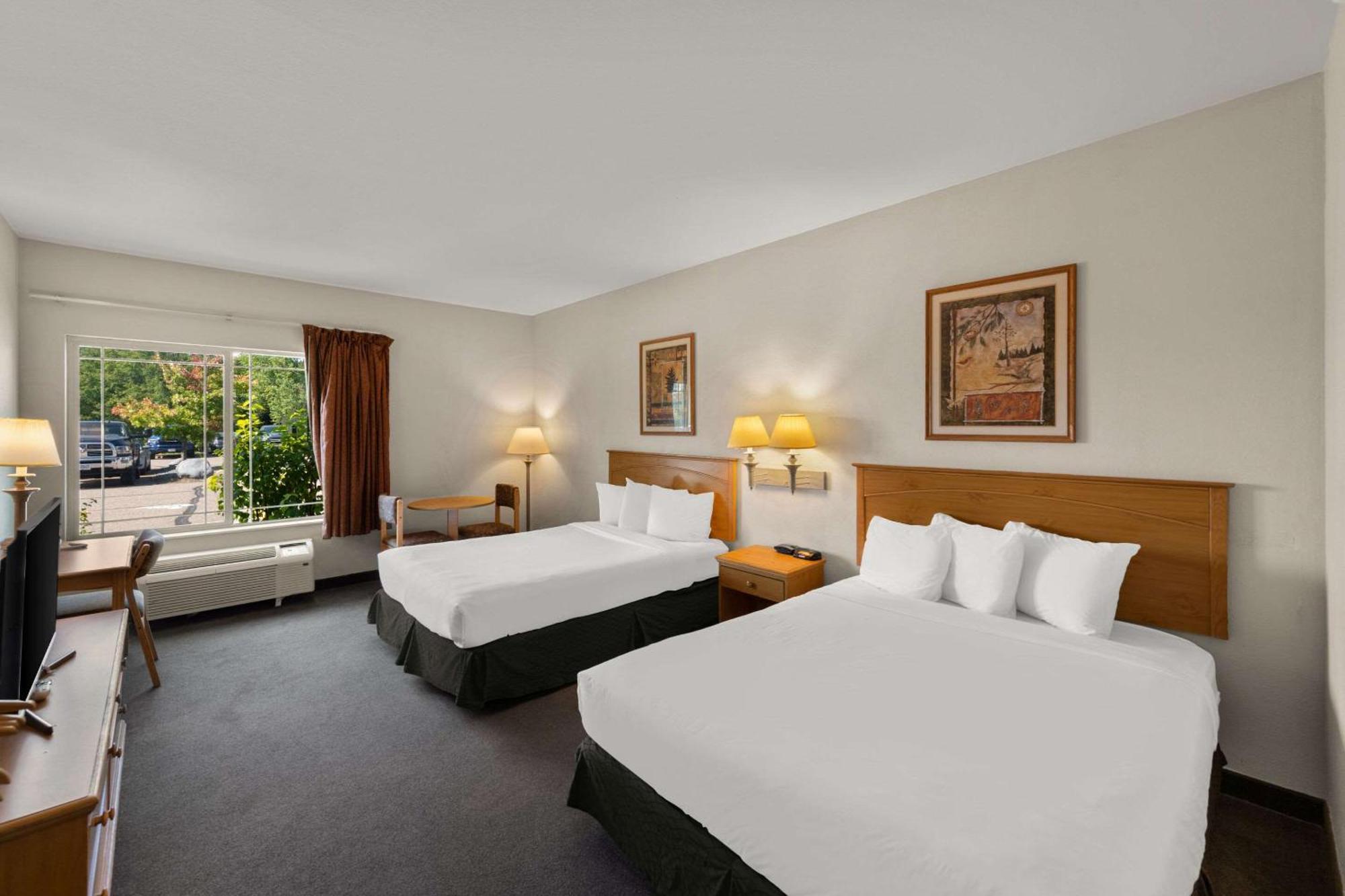 Rodeway Inn & Suites Tomahawk Exterior foto