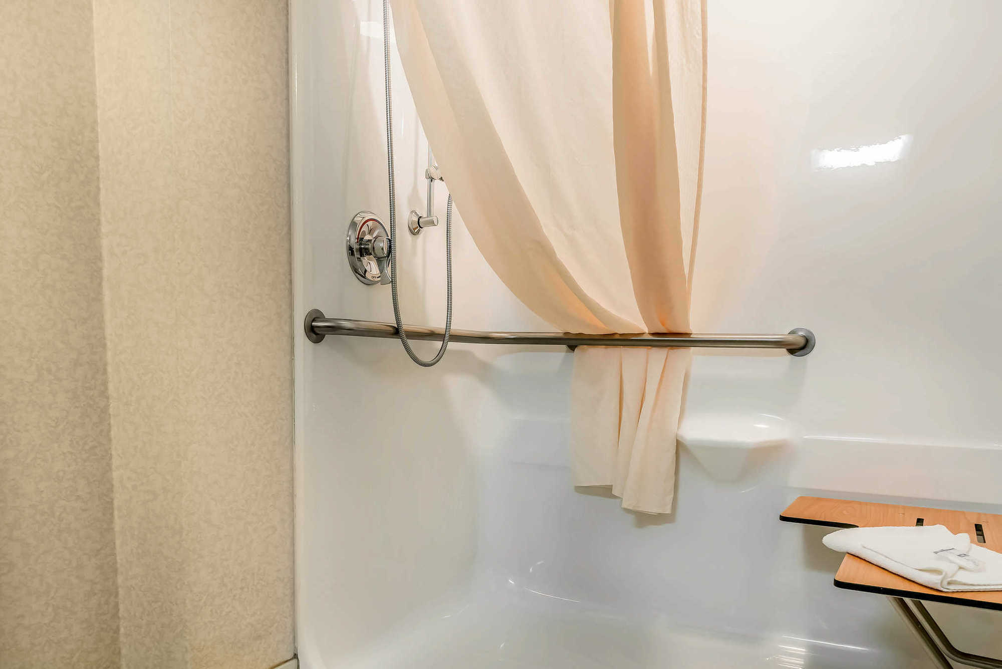 Rodeway Inn & Suites Tomahawk Cameră foto