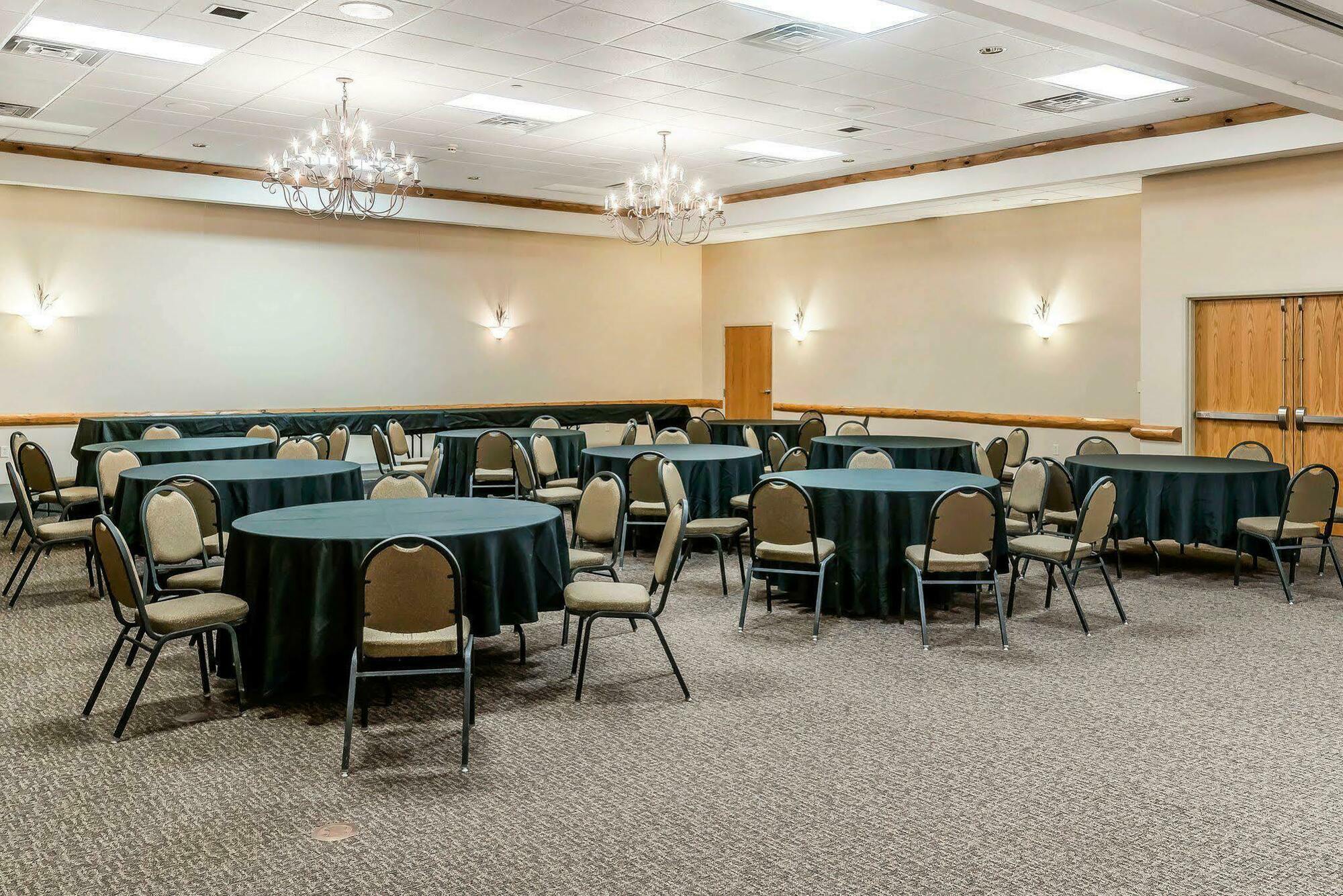 Rodeway Inn & Suites Tomahawk Exterior foto